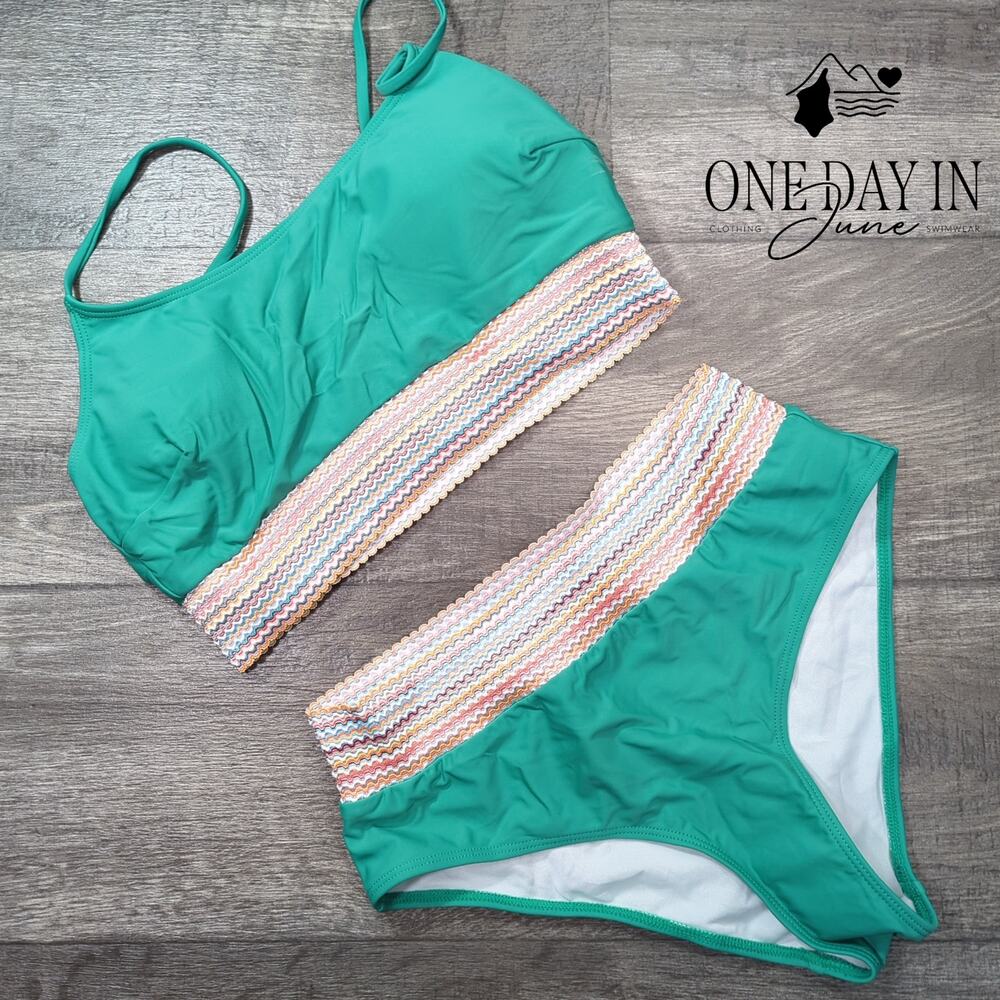 Blooming Jelly Crop Bikini Swimsuit Size L